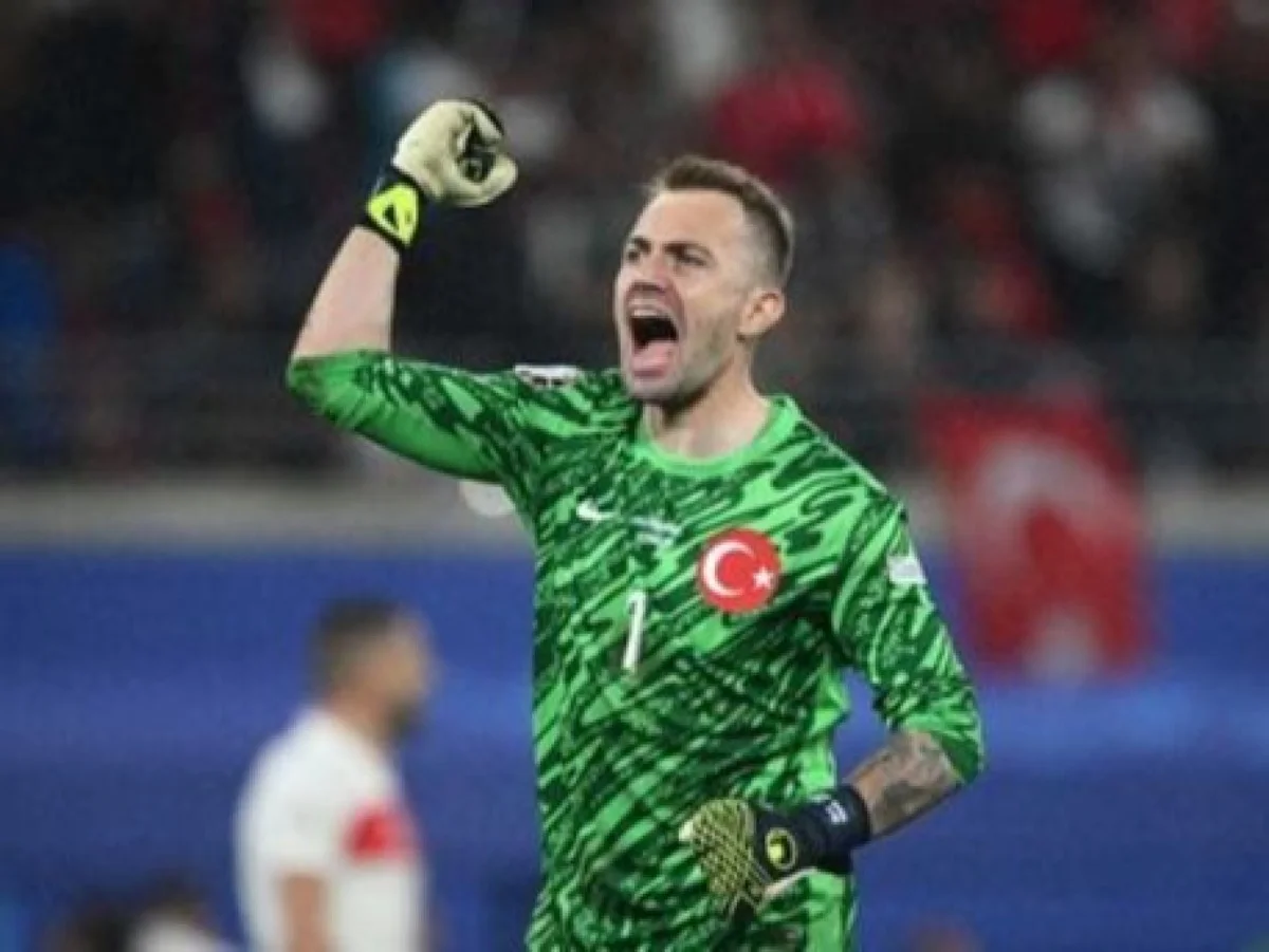 Beşiktaş, Mert Günok ile yollarını ayırdı!